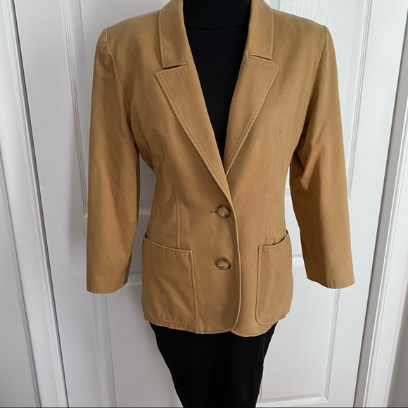 VINTAGE VALENTINO BLAZER IN TAN - Picture 3 of 9